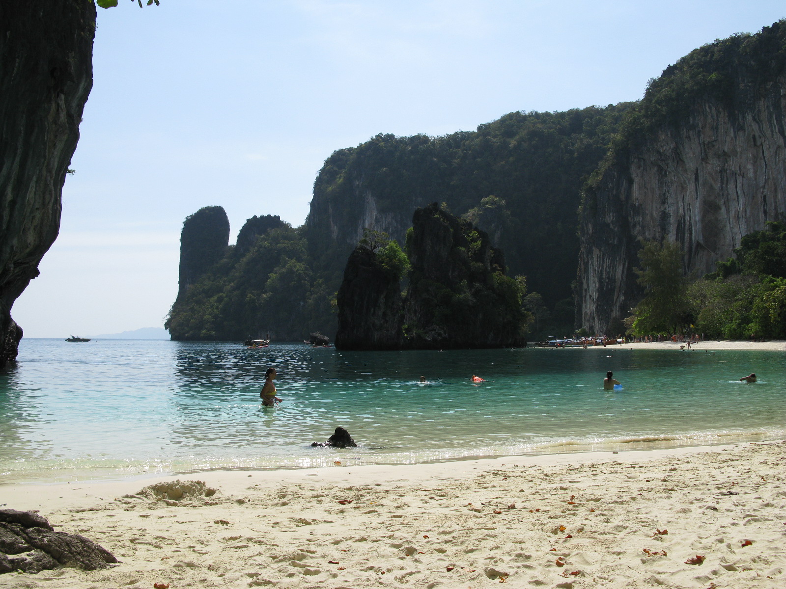 Hong Island lagoon surrounded by cliffs