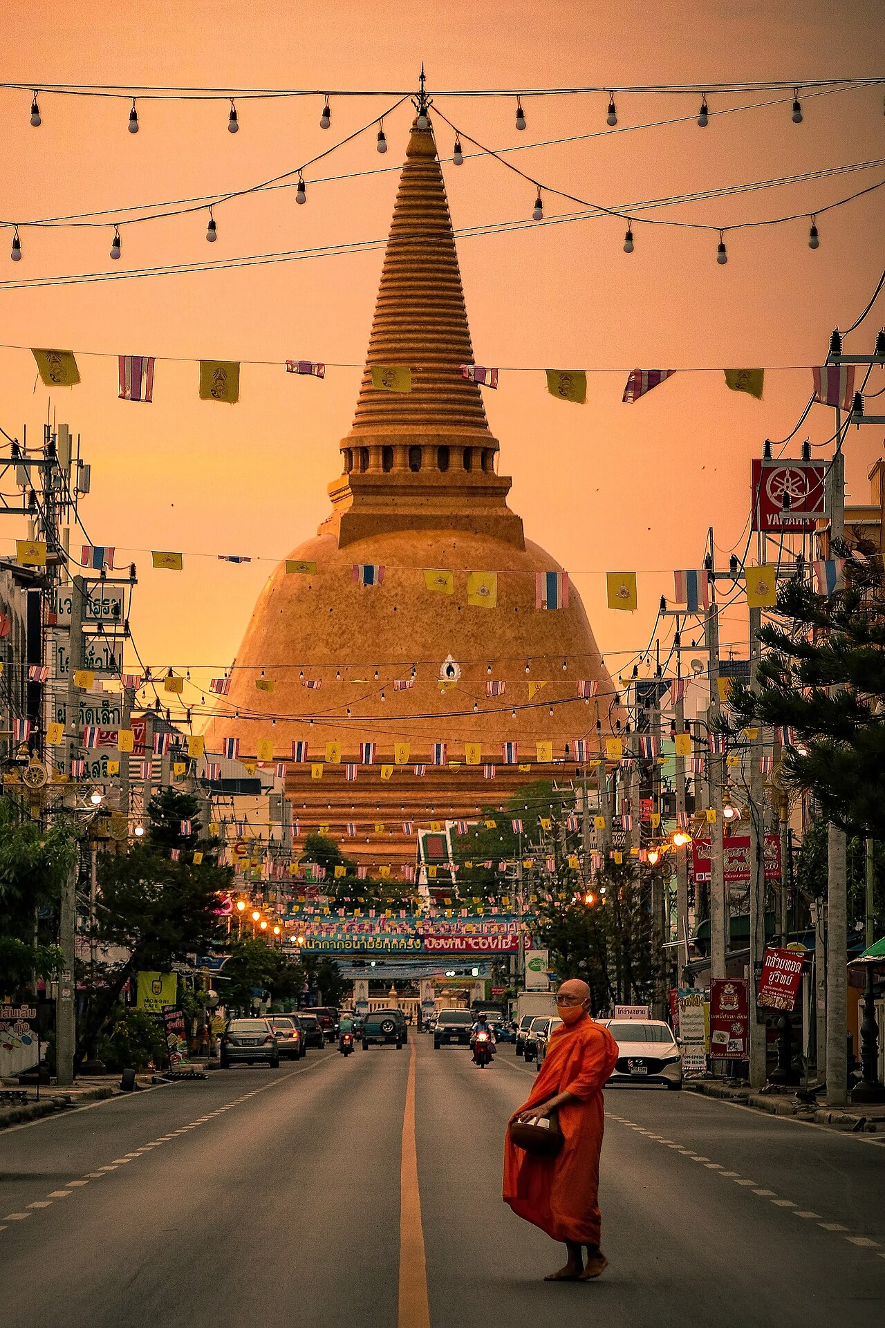 Day Trip to Nakhon Pathom