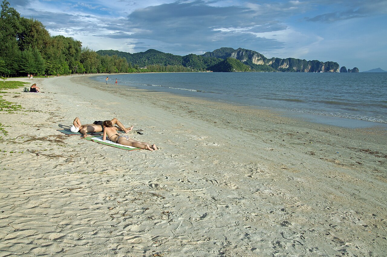 Nopparat Thara Beach at low tide