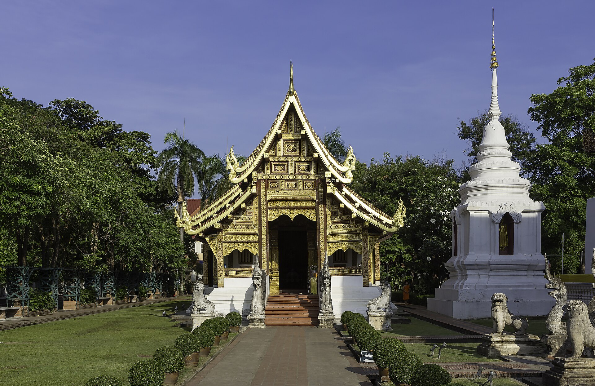 Temple courtyard at Wat Phra Singh